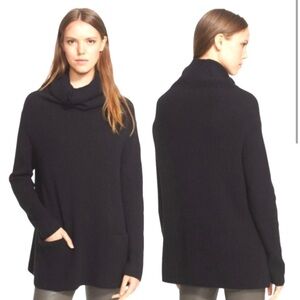 Vince 100% Cashmere Black cowl neck sweater size Medium